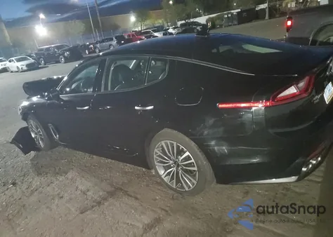 2018 Kia Stinger Premium из США, поврежденный, VIN KNAE25LA9J6034631